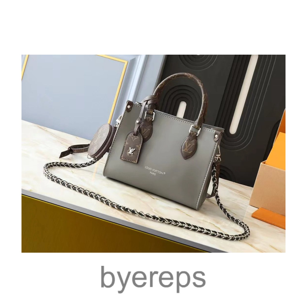 Louis Vuitton Bag — photo 2 of 4
