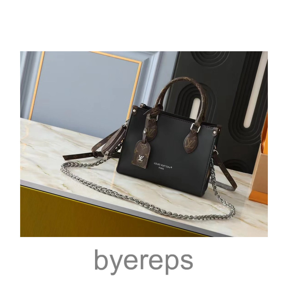 Louis Vuitton Bag — photo 3 of 4