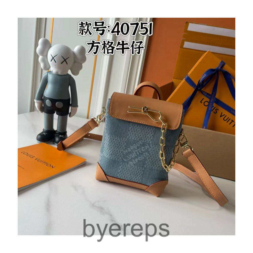 Louis Vuitton Bag — photo 3 of 4