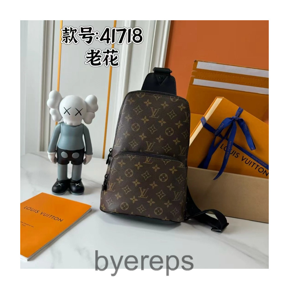 Louis Vuitton Bag — photo 4 of 4