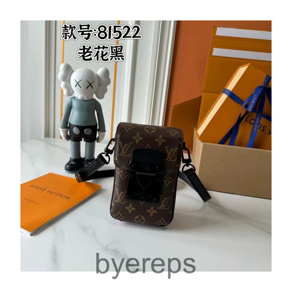 Louis Vuitton Bag — photo 4 of 4