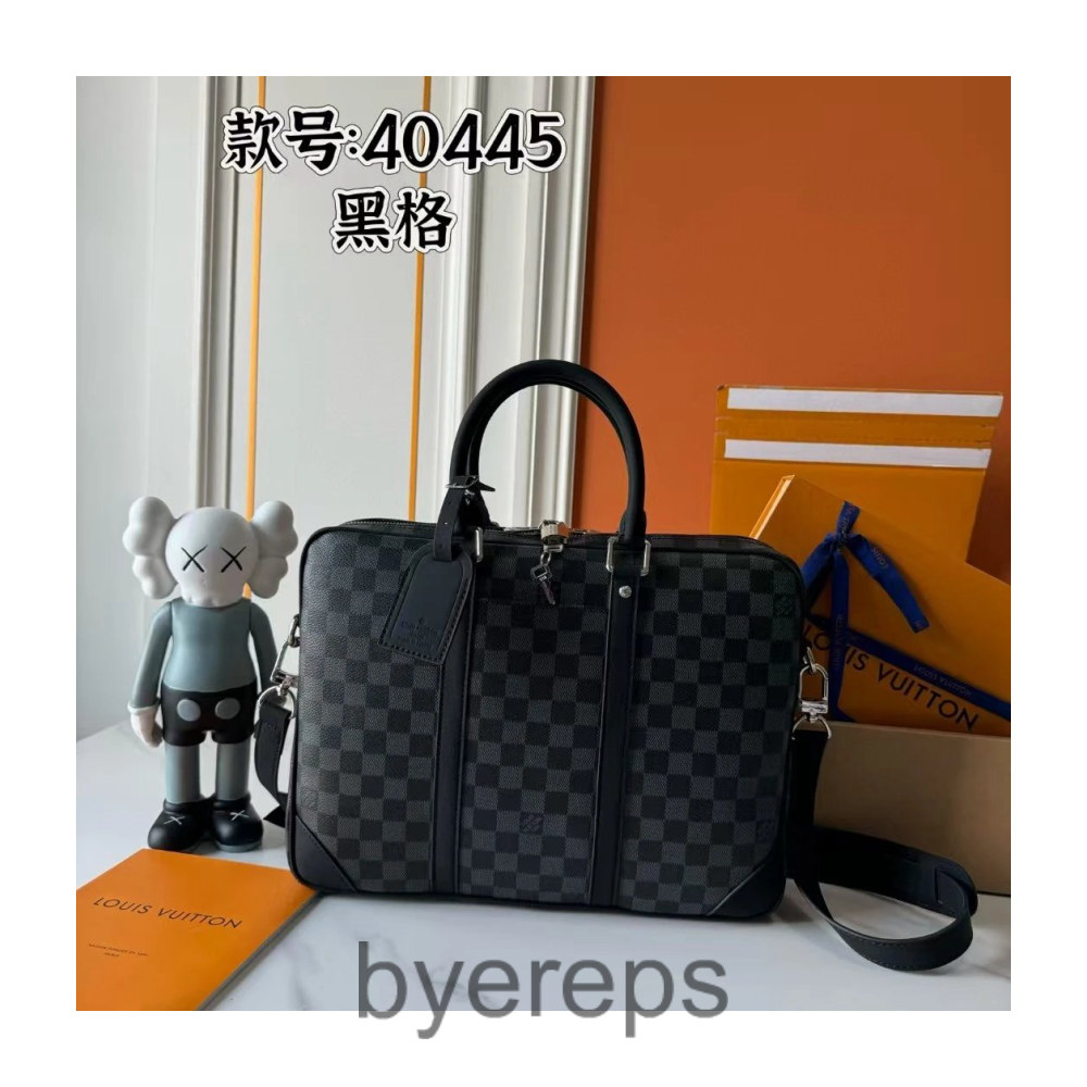 Louis Vuitton Bag — photo 3 of 4