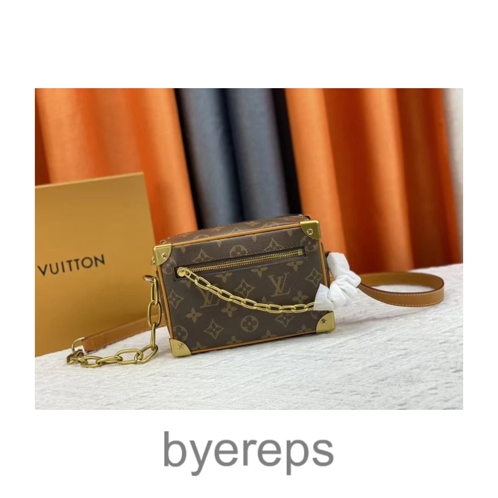 Louis Vuitton Bag — photo 3 of 4