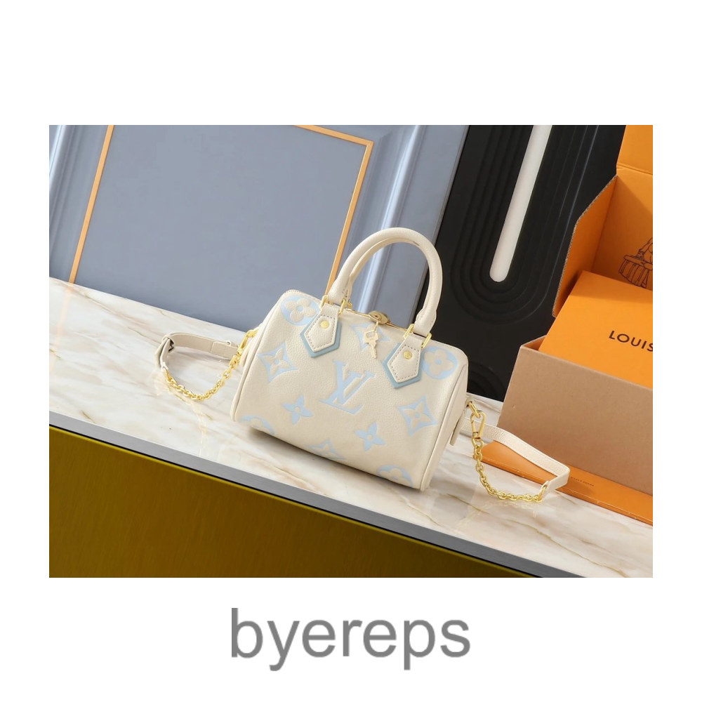 Louis Vuitton Bag — photo 4 of 4