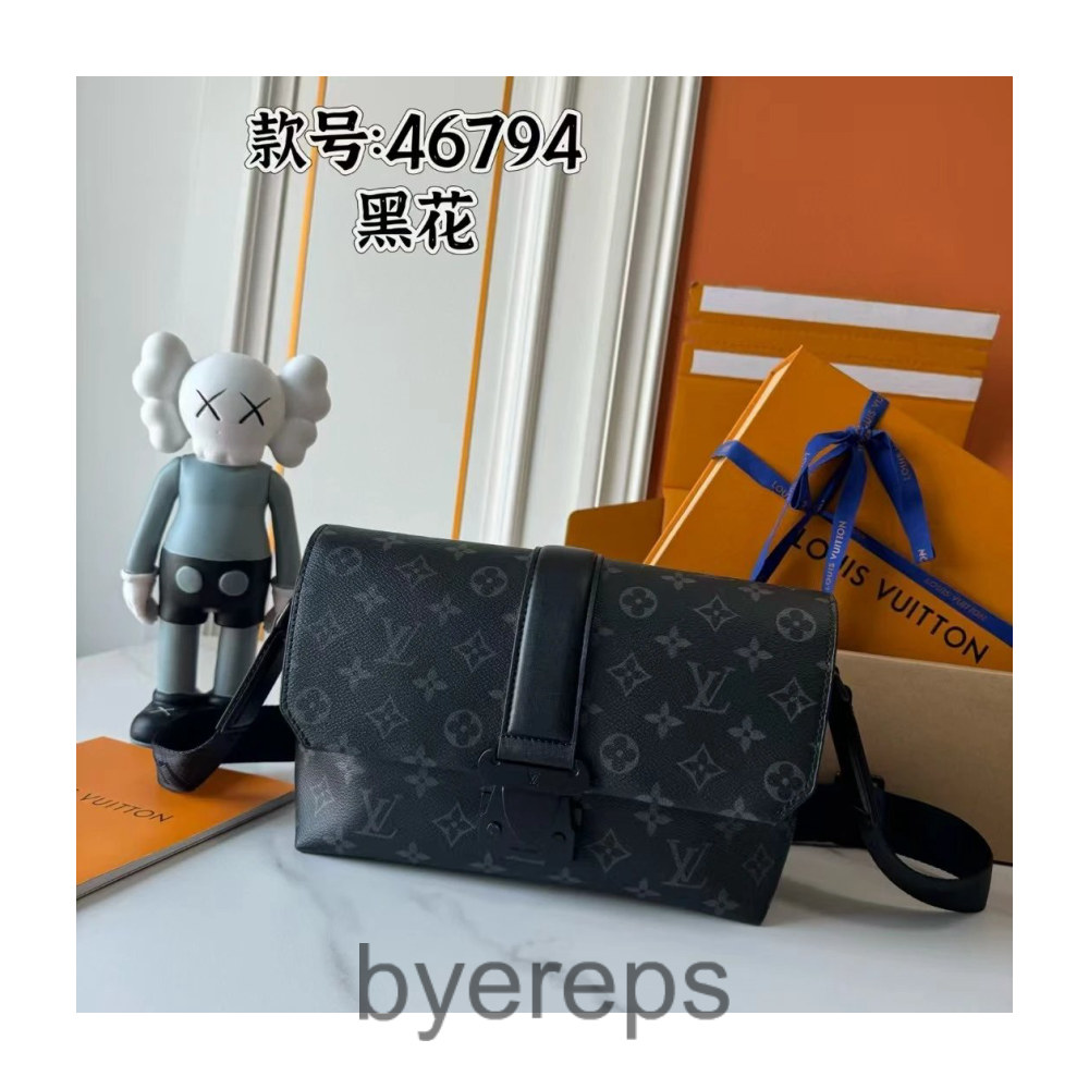 Louis Vuitton Bag — photo 4 of 4
