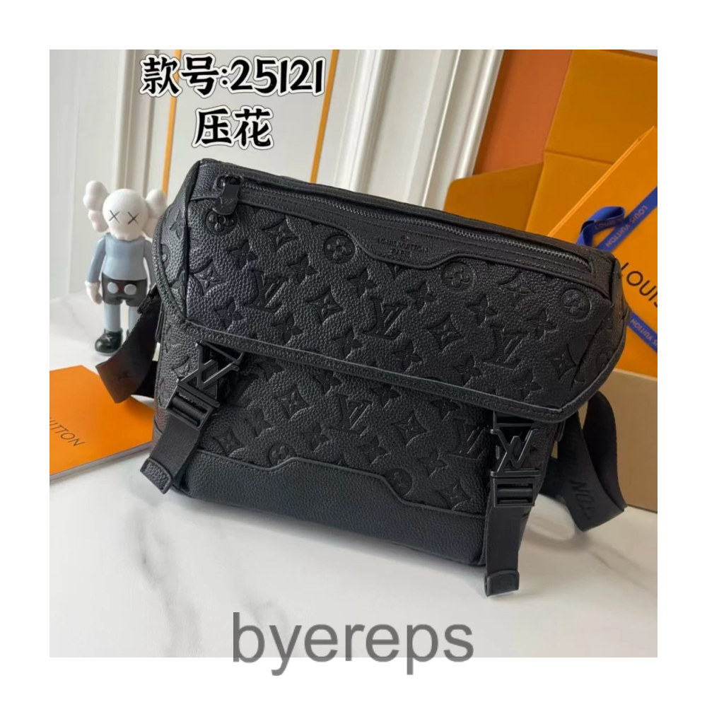 Louis Vuitton Bag — photo 2 of 4