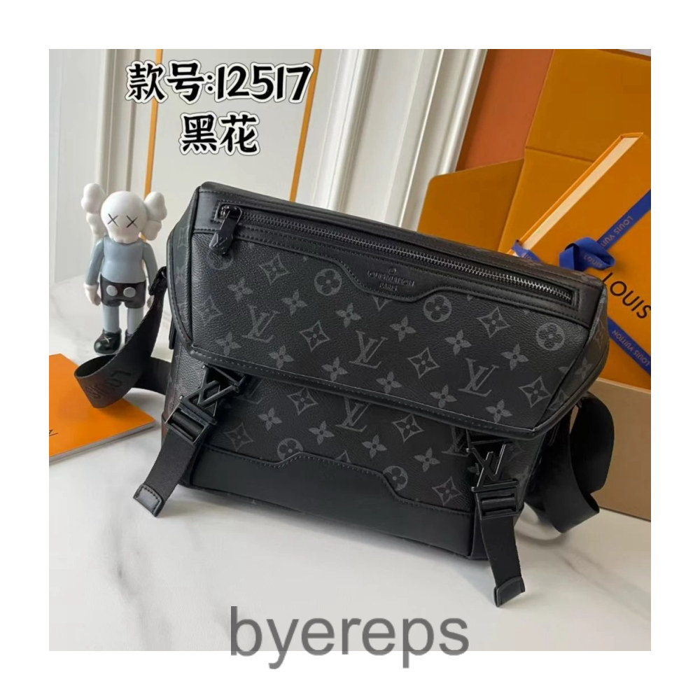 Louis Vuitton Bag — photo 4 of 4