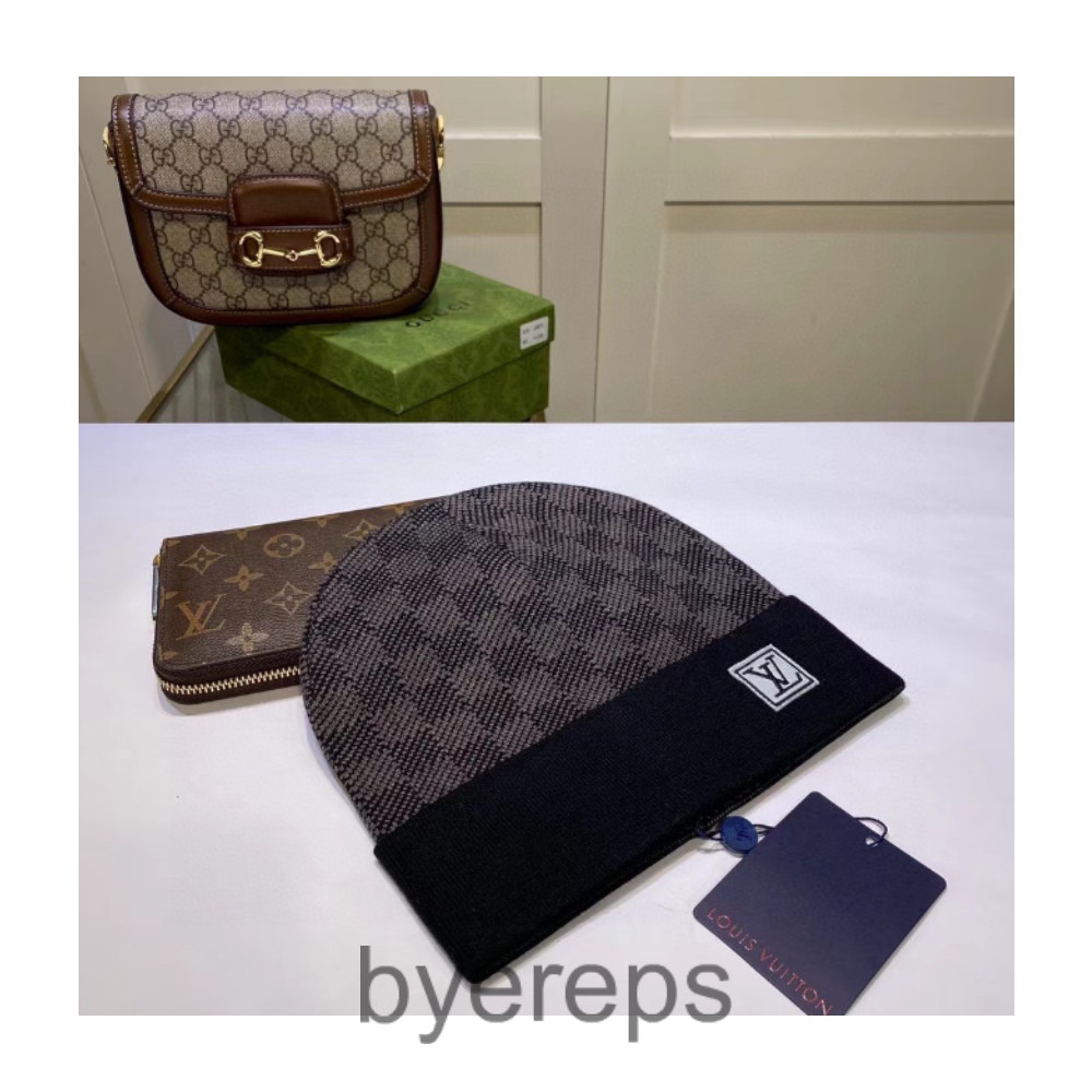 Louis Vuitton Beanie — photo 4 of 4