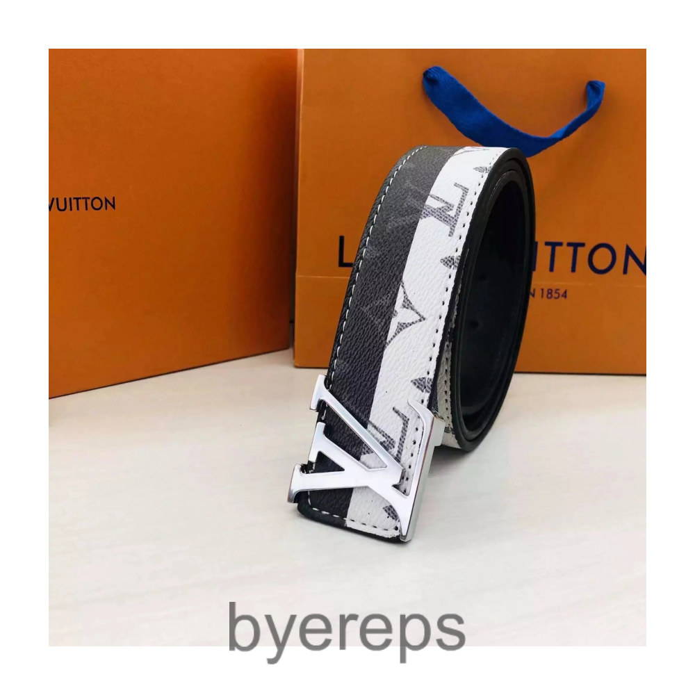 Louis Vuitton Belts — photo 3 of 4