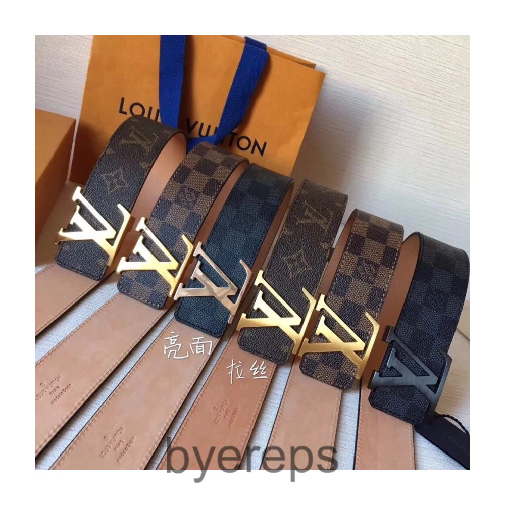 Louis Vuitton Belts (with box)