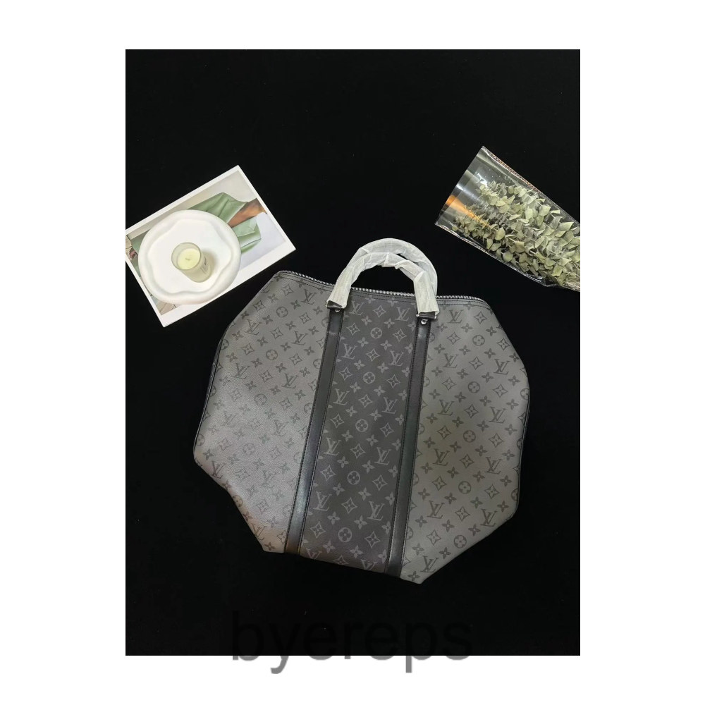 Louis Vuitton Duffle Bag — photo 3 of 4
