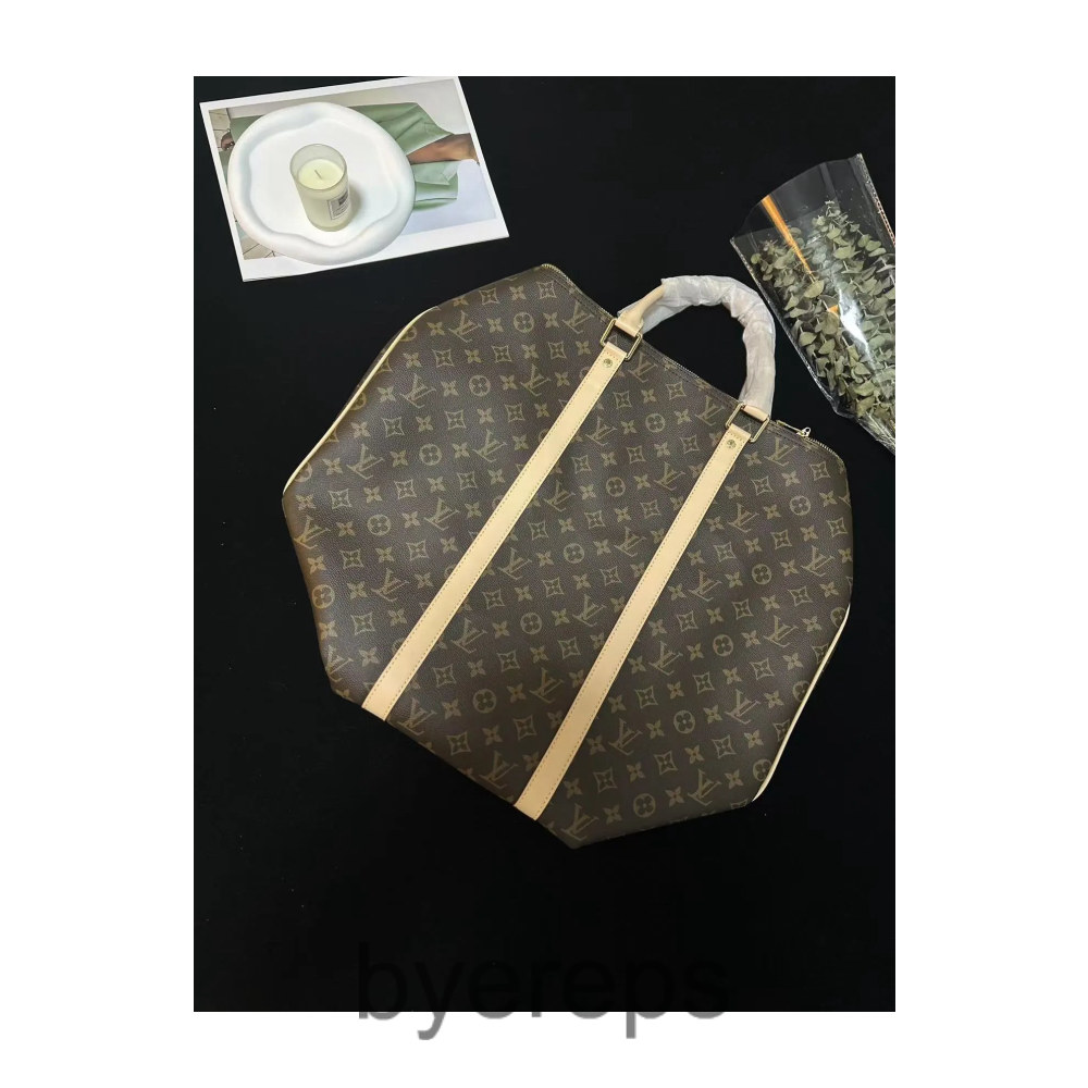 Louis Vuitton Duffle Bag — photo 3 of 4