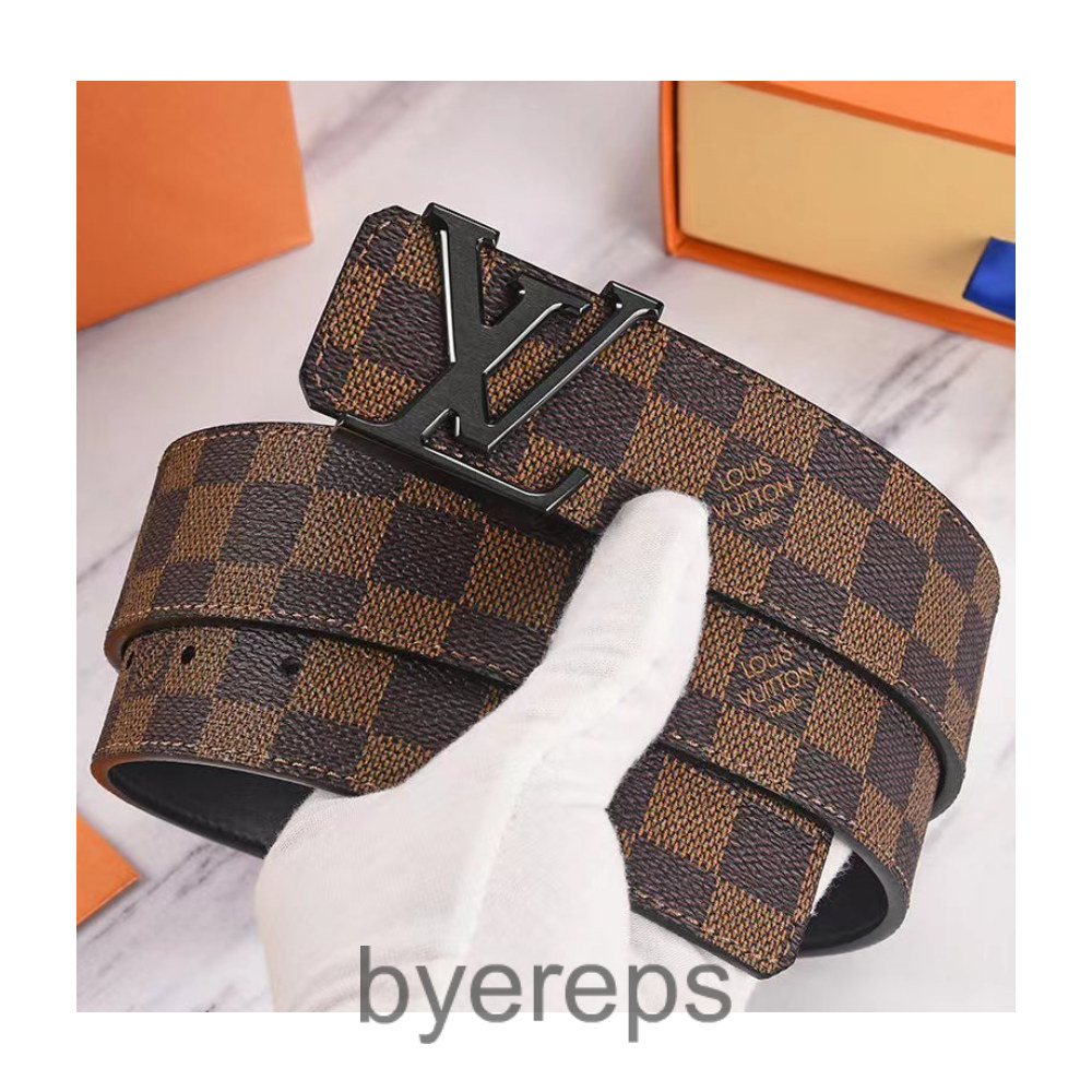 LOUIS VUITTON Initiales (12 colorways) — photo 3 of 4