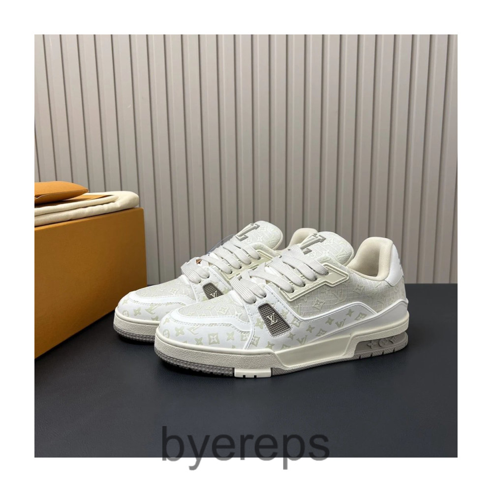 Unbranded Louis Vuitton Trainers — photo 3 of 4