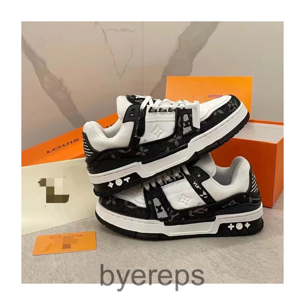 Louis vuitton trainers [ Super budget ]