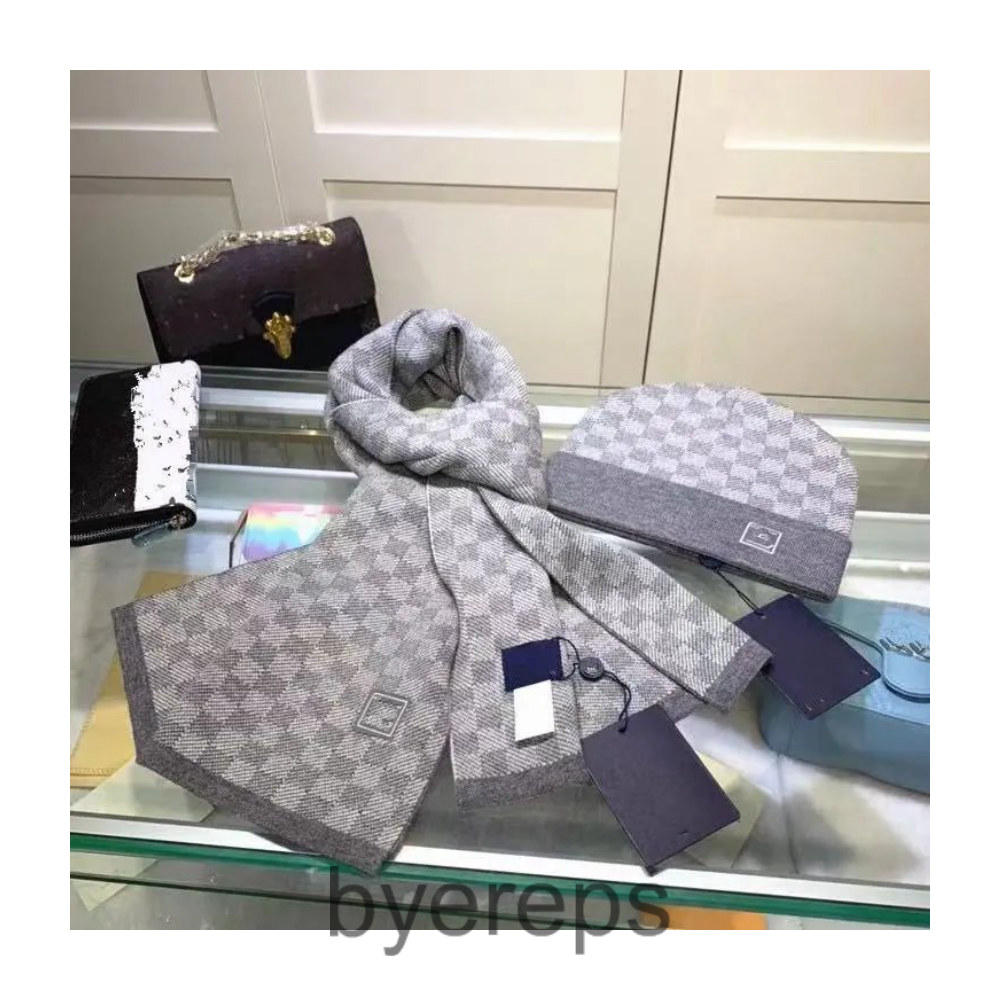 LOUIS VUITTON warm scarf (8+ colors ) — photo 2 of 4