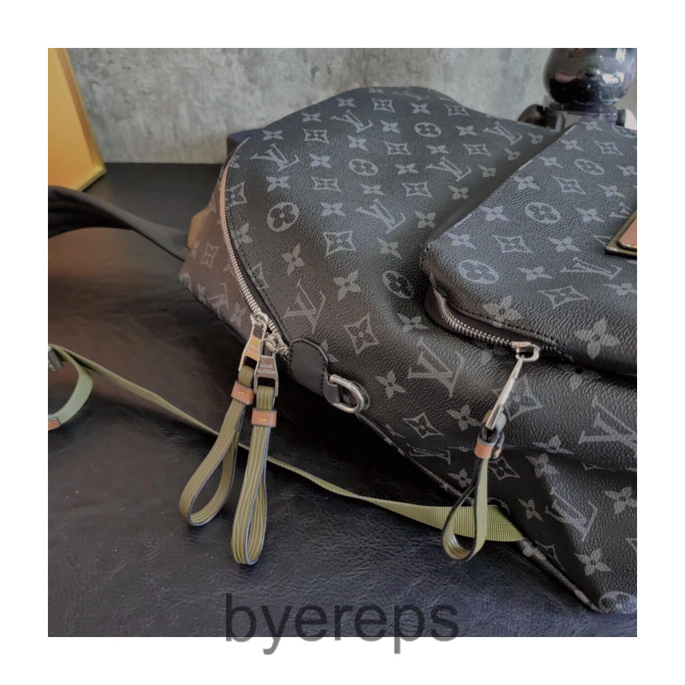 Louis Vuitton LV Backpack — photo 4 of 4