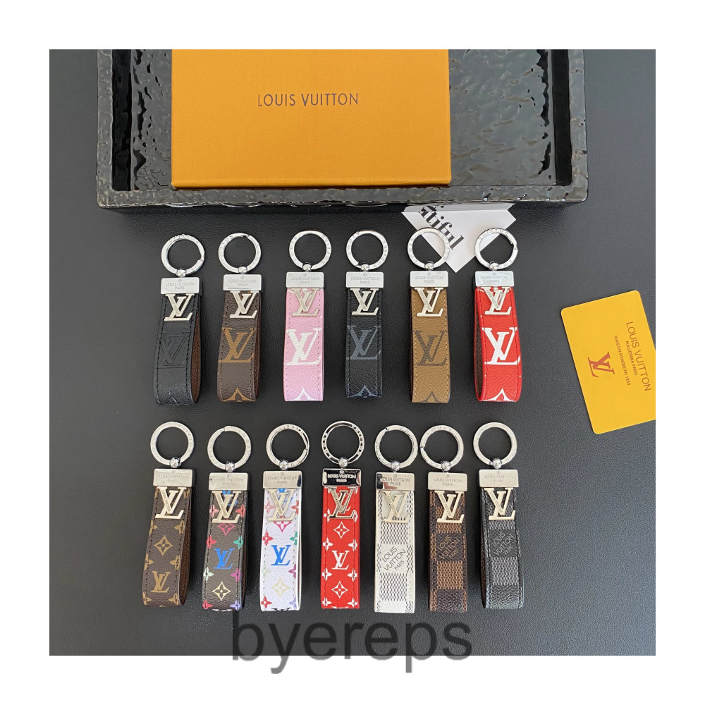 Louis Vuitton LV Keychain — photo 4 of 4