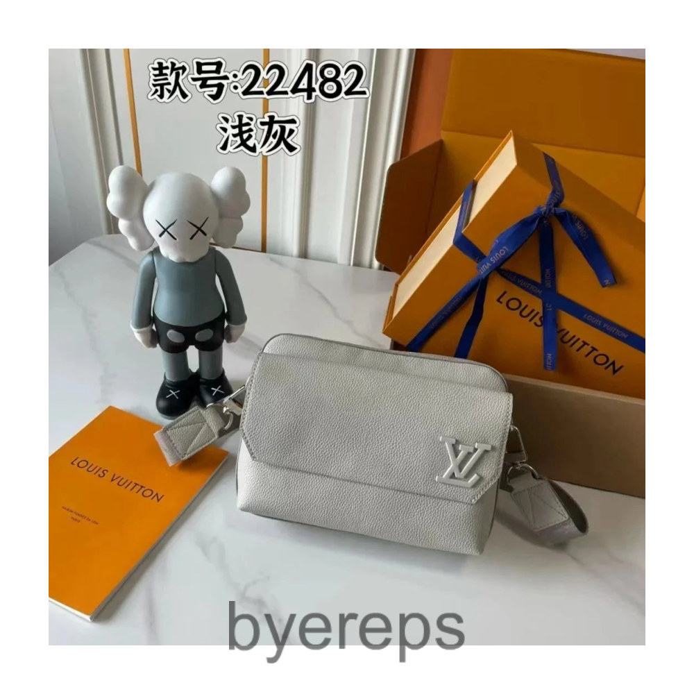LV Messenger Bags