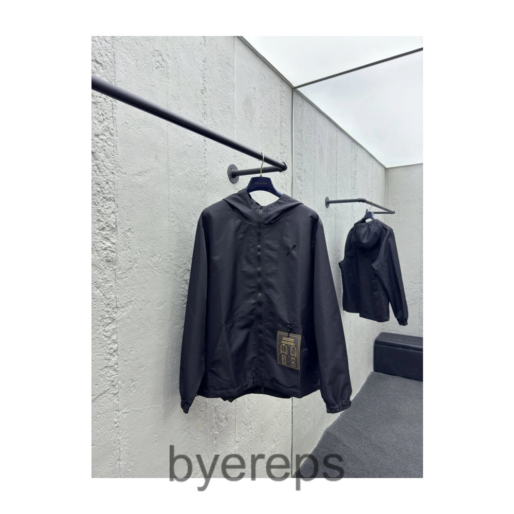 Louis Vuitton LV Monogram FW22 jacket — photo 2 of 3