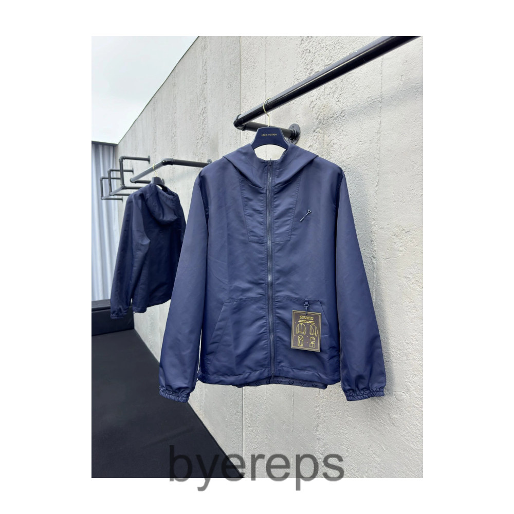 Louis Vuitton LV Monogram FW22 jacket — photo 3 of 3