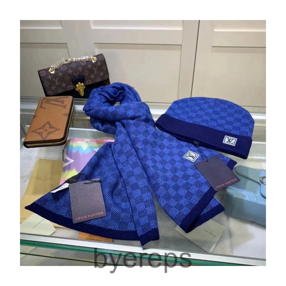 LV Scarf Set (10/10)
