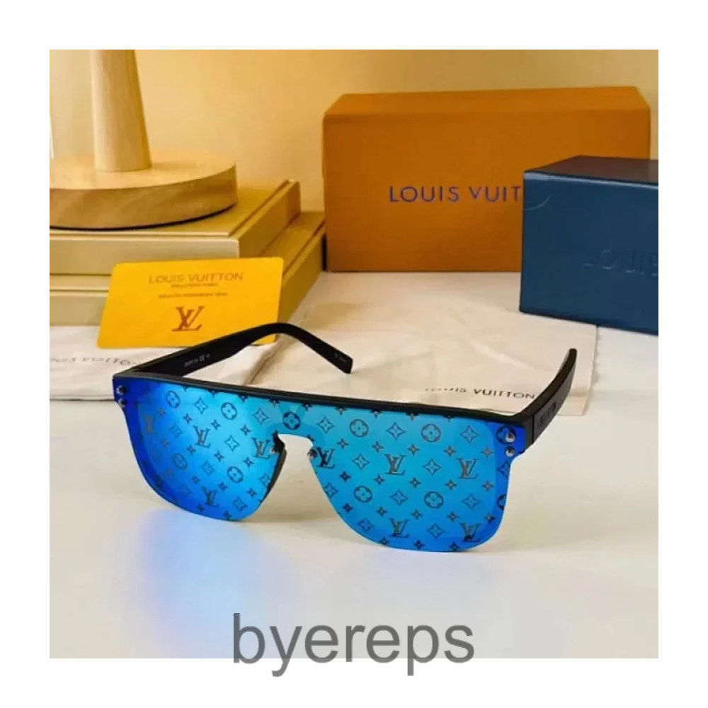Louis Vuitton LV Sunglasses — photo 3 of 4