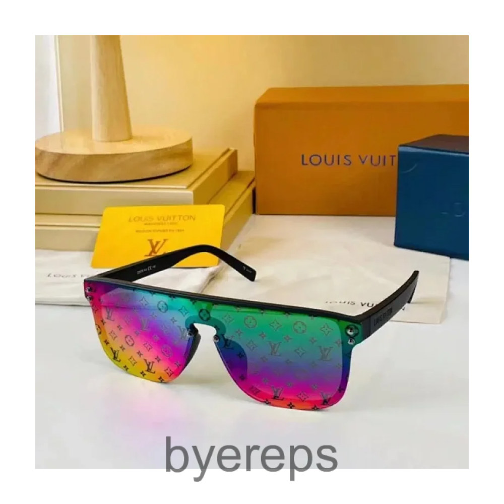 Louis Vuitton LV Sunglasses — photo 4 of 4