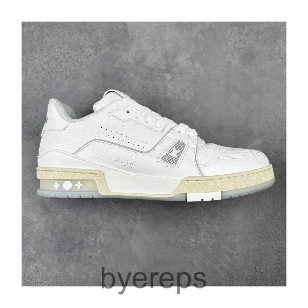 Unbranded LV Trainers — photo 2 of 4
