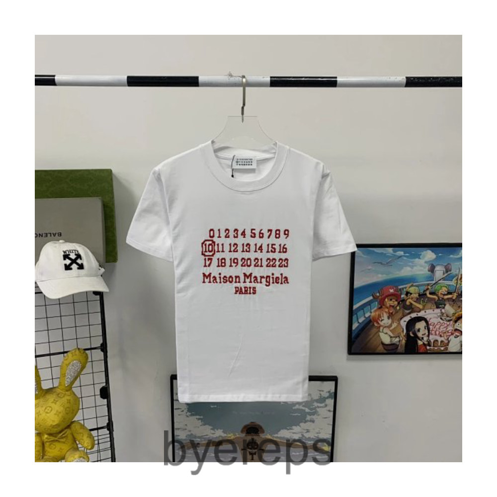 Ma1son Marg1ela23 SS 红色数字刺绣男女情侣明星同款短袖