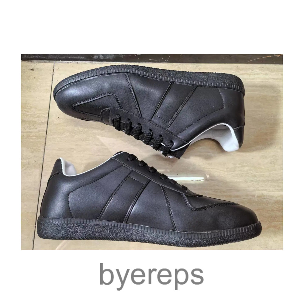 Maison Margiela Patent Leather Gats — photo 2 of 4