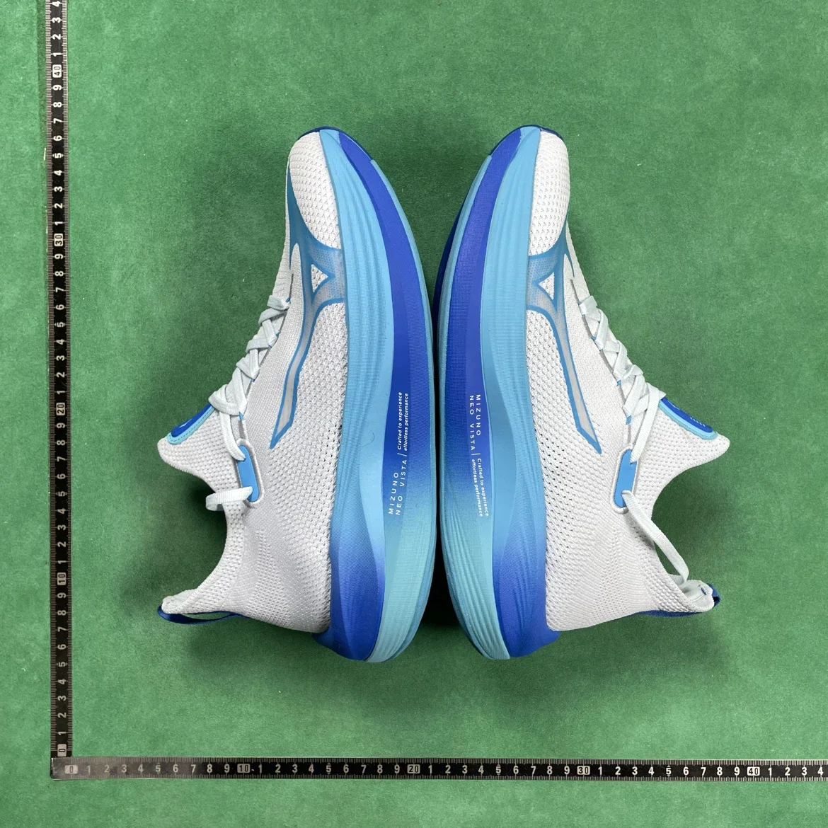 Mizuno Neo Vista