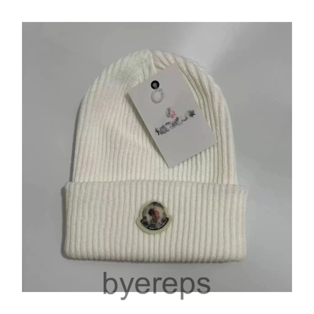 Moncler beanie — photo 2 of 4