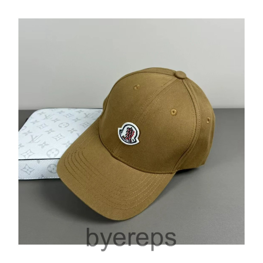 Moncler Cap — photo 3 of 4