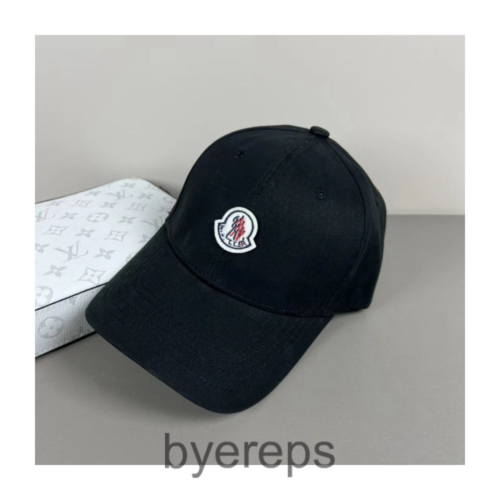 Moncler Cap — photo 4 of 4