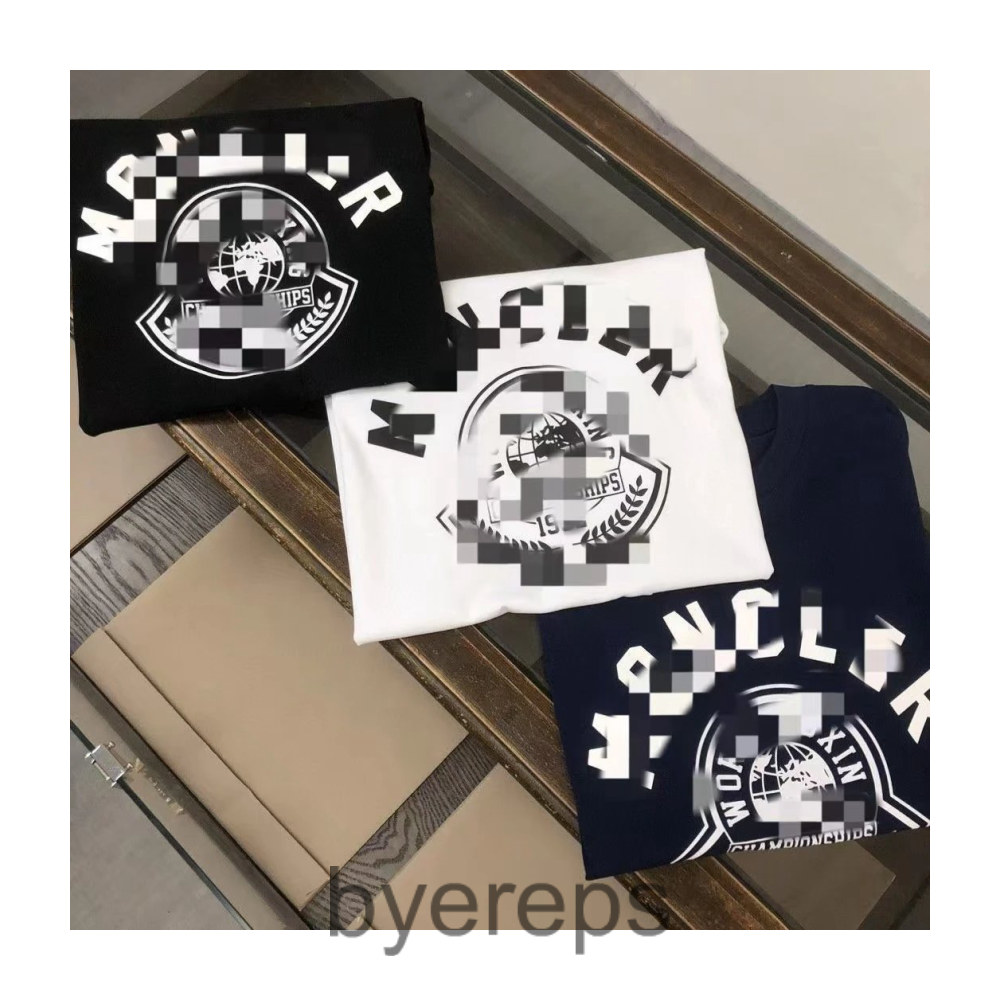 Moncler crewneck — photo 2 of 4