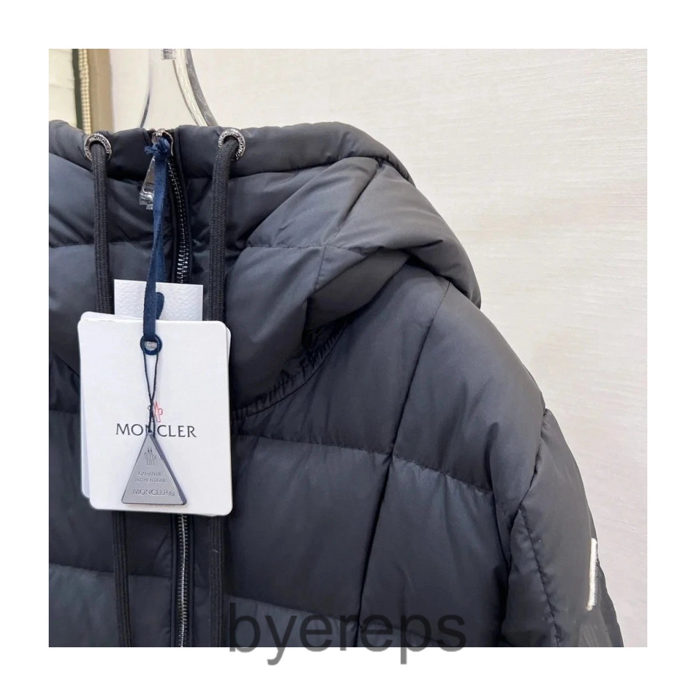 Moncler Down Jacket — photo 2 of 4