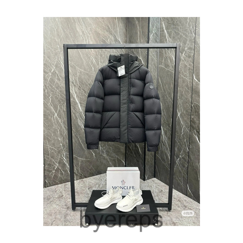 Moncler Down Jacket — photo 3 of 4