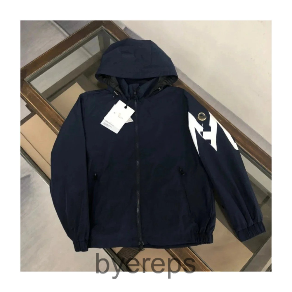 Moncler jacket — photo 2 of 4