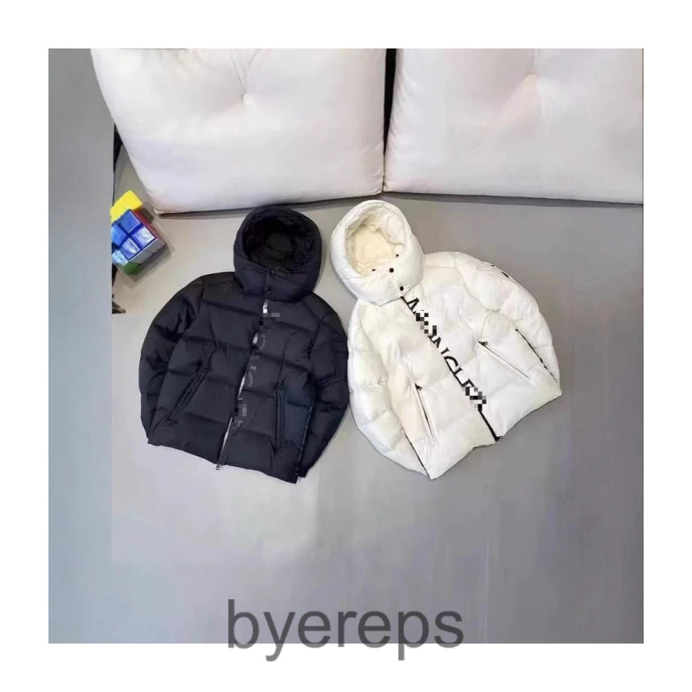 Moncler puffer — photo 2 of 4