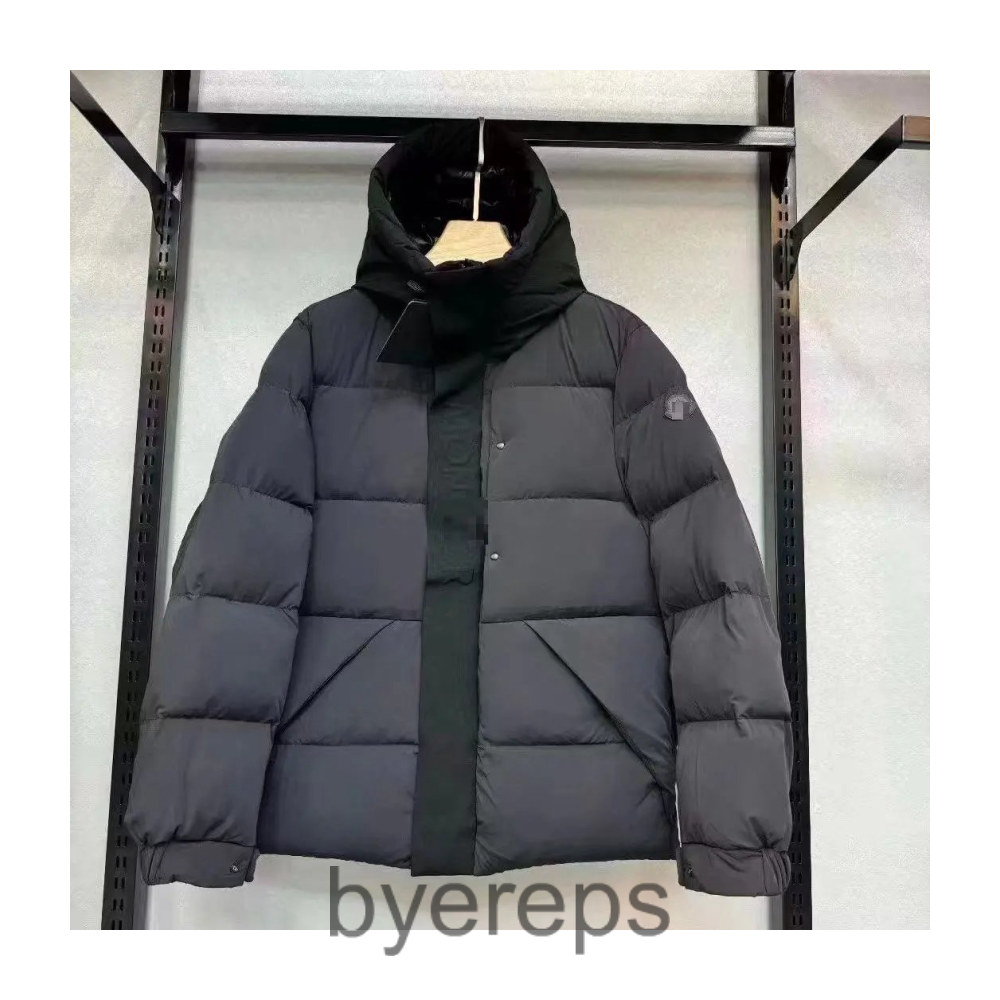 Moncler puffer — photo 3 of 4