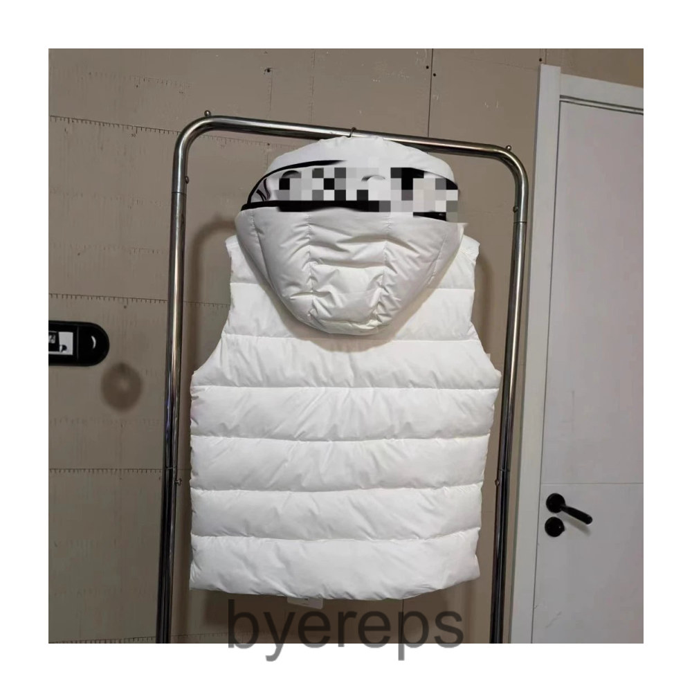 Moncler puffer vest — photo 2 of 4