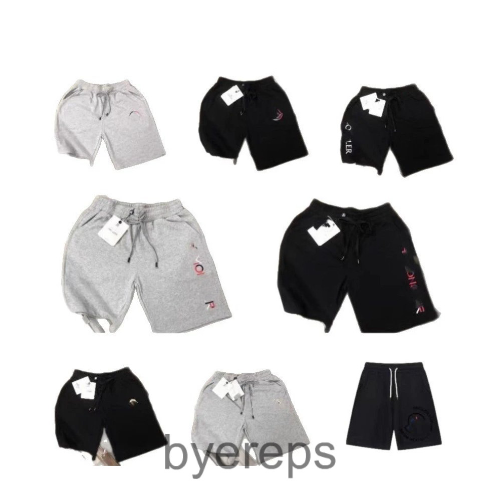 Moncler shorts — photo 3 of 4