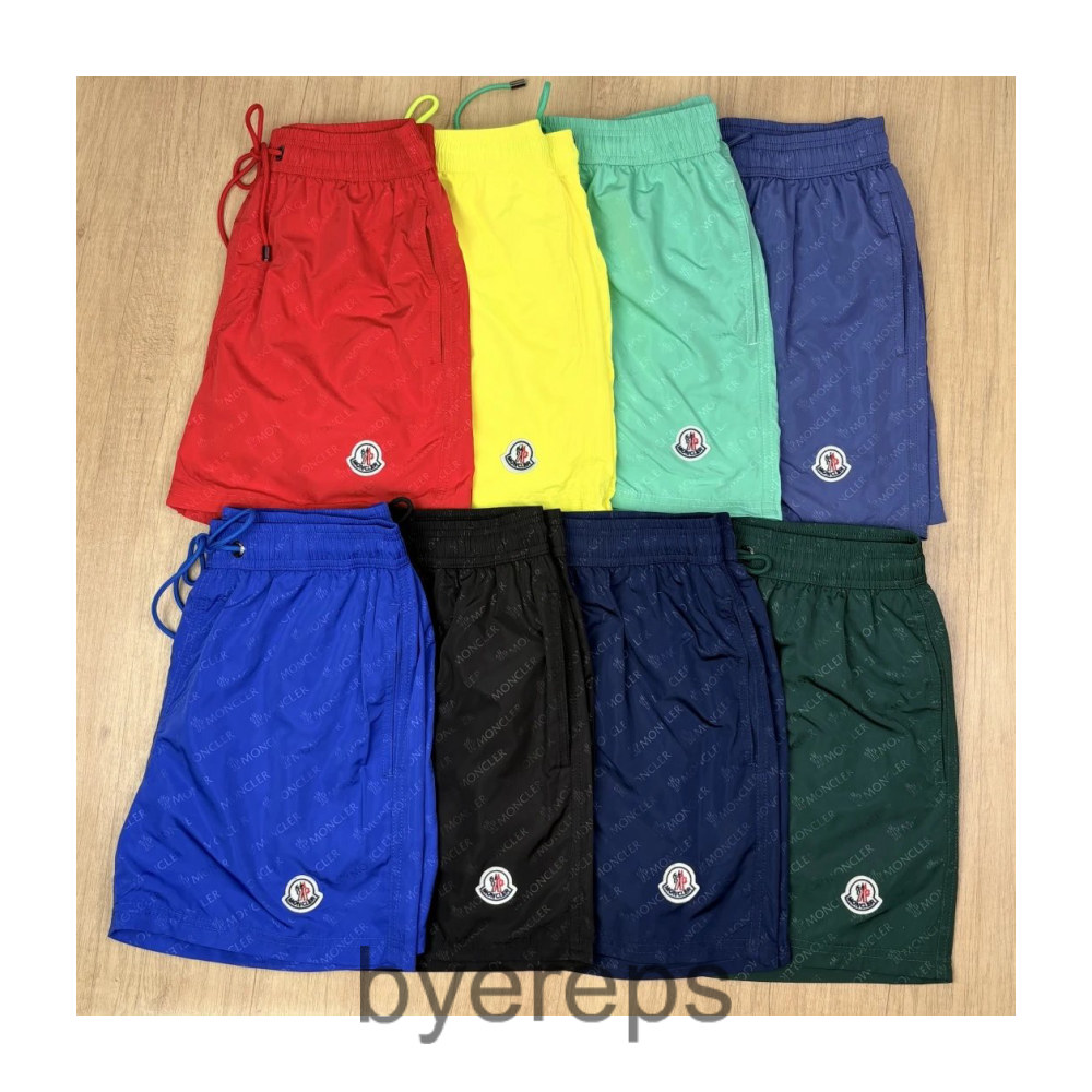 Moncler Shorts — photo 3 of 4