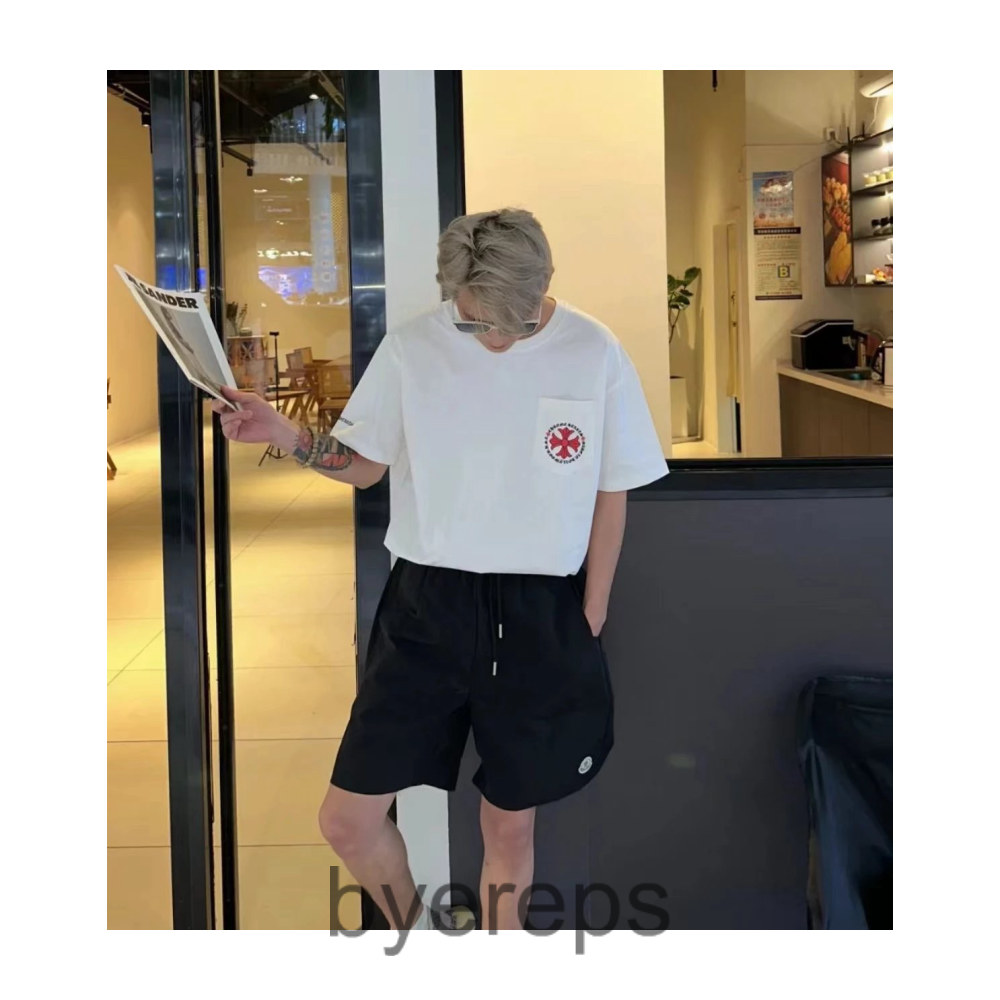 Moncler Shorts — photo 4 of 4