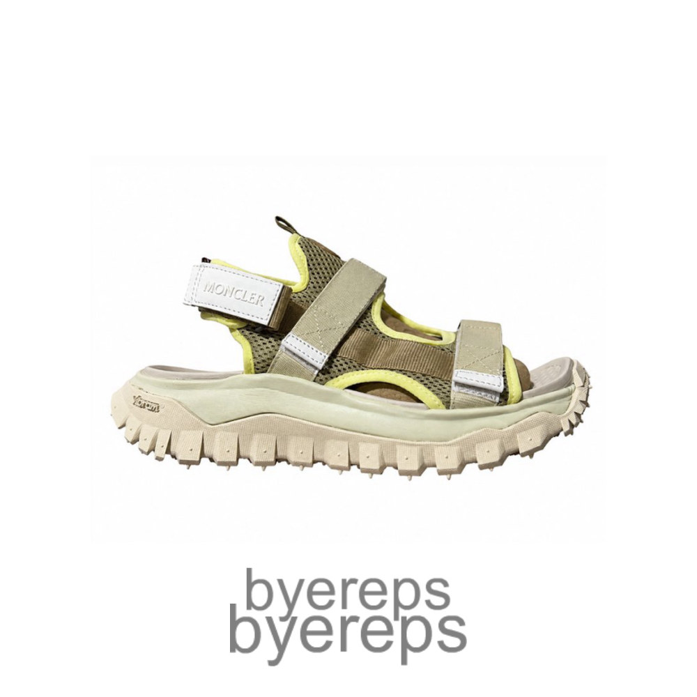 Moncler Trailgrip Vela Sandals Light Green