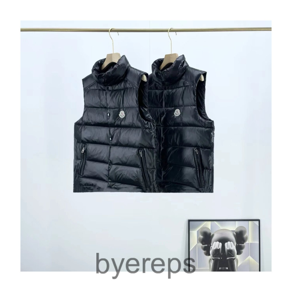 Moncler Vest — photo 2 of 4