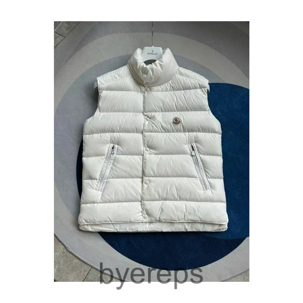 Moncler Vest Black Bormes — photo 3 of 4