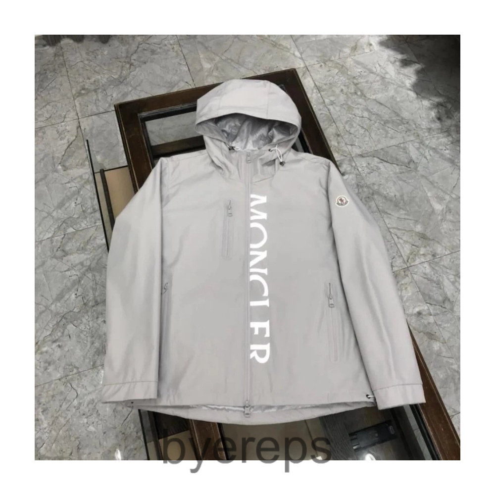 Moncler Windbreaker — photo 2 of 4