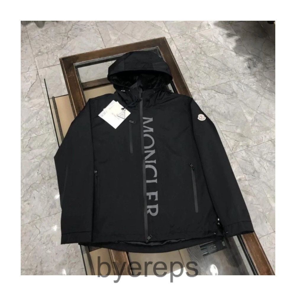 Moncler Windbreaker — photo 3 of 4